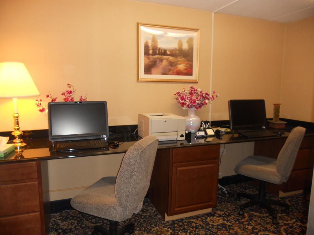 Quality Inn Лайма Екстер'єр фото